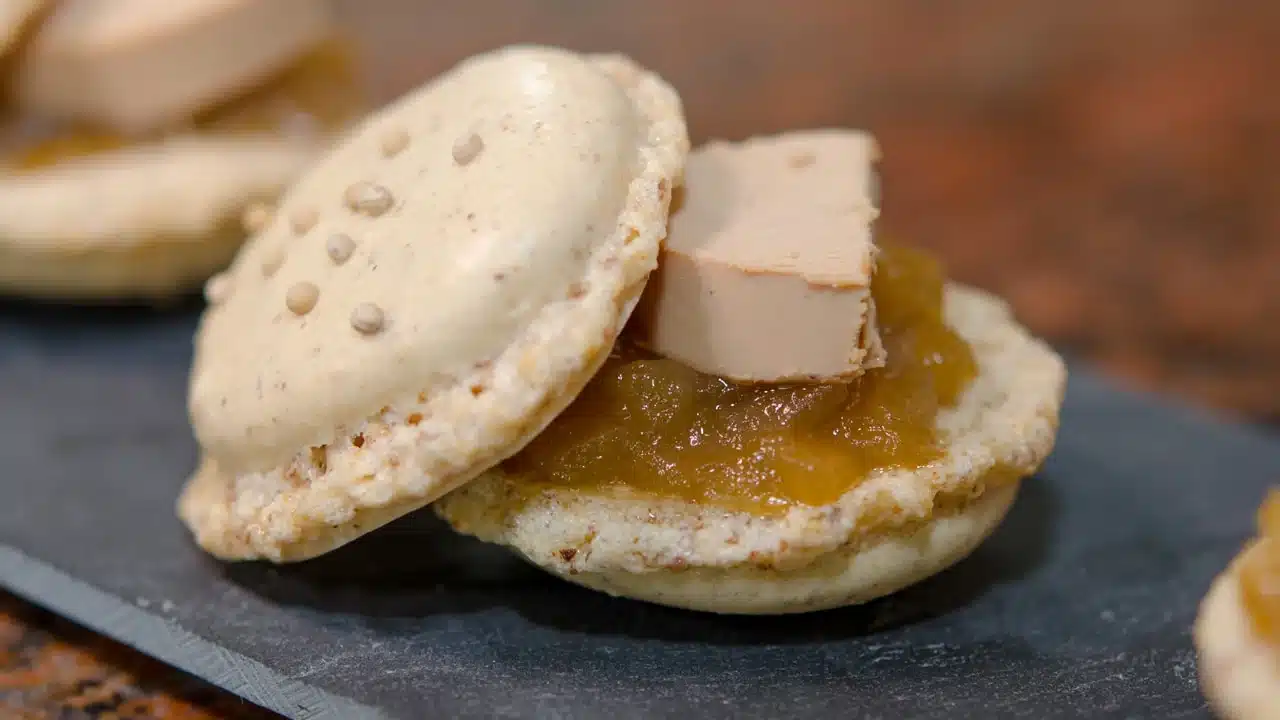 Macarons salés au foie gras